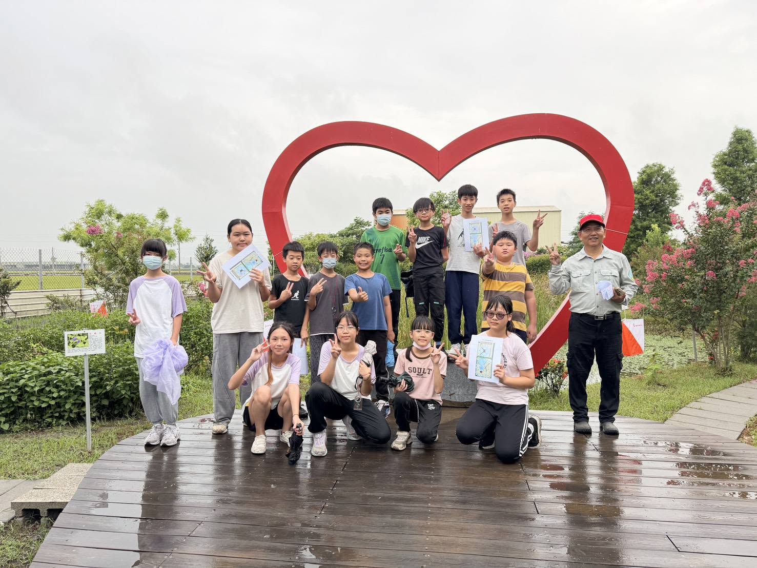 Tiantou students at Yichuan Heart Water Resource Park