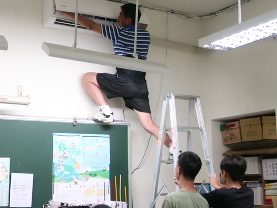 梯子（ladder）——萬來國小實拍
