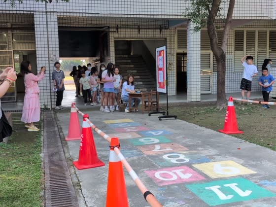 跳房子（hopscotch）——萬來國小實拍