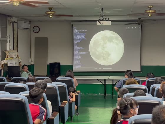 滿月（full moon）——萬來國小實拍