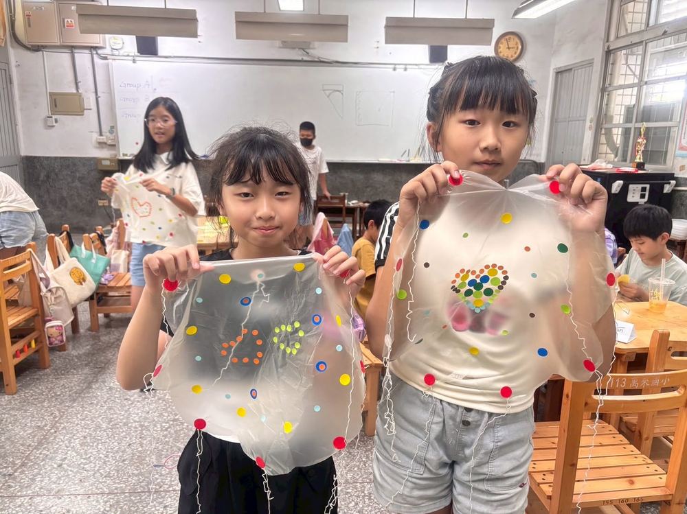 萬來學生展示手作作品