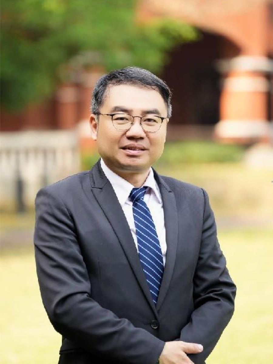 林志汀校長 · Principal Lin Chih-ting