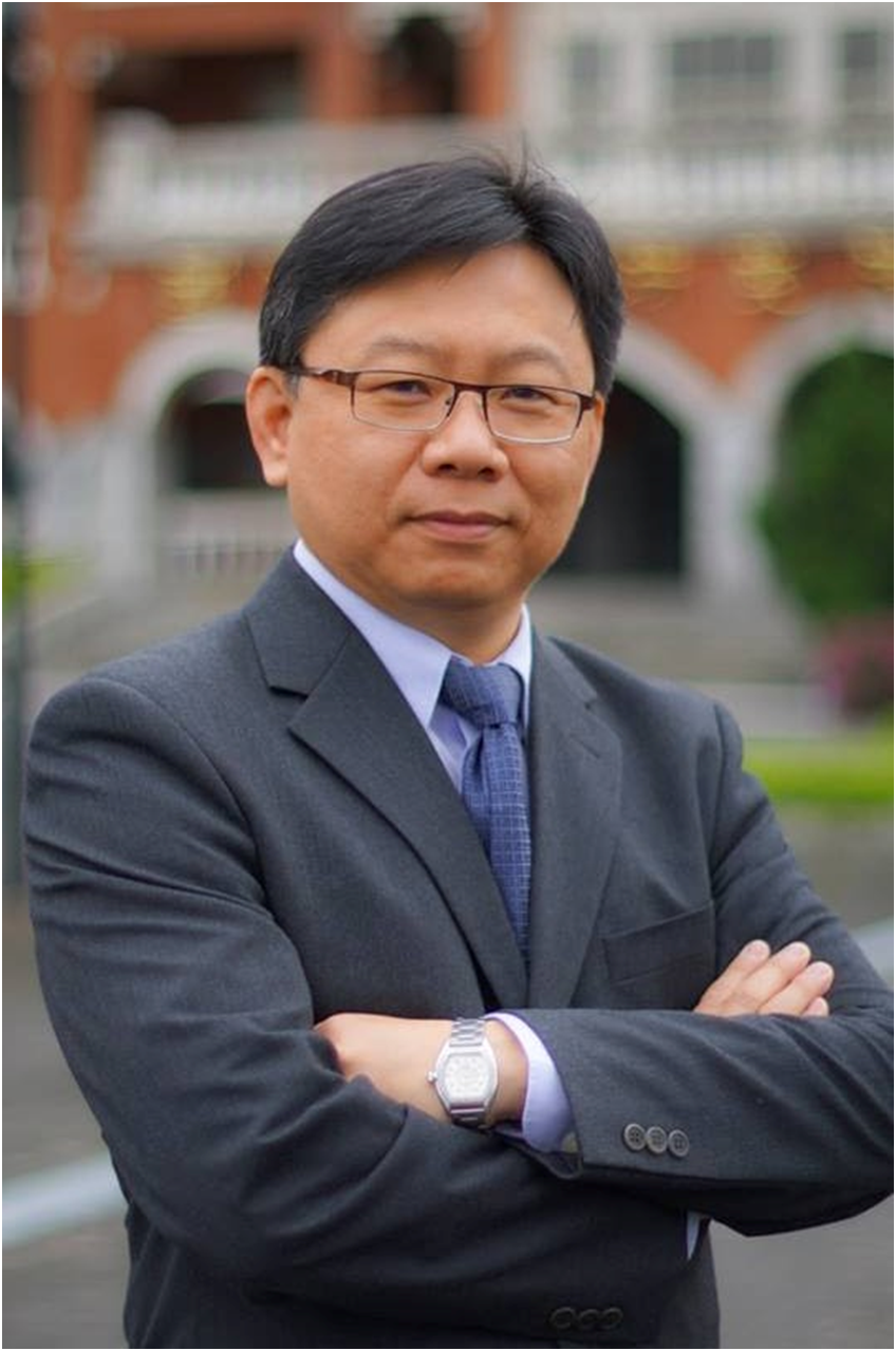 Principal Lin Jun-cheng of Zhongzheng Elementary School